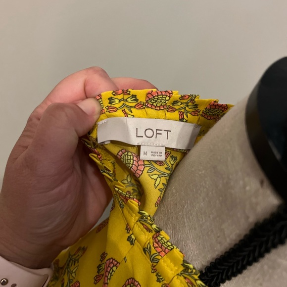 4 size Medium Loft dress tanks - Picture 4 of 8